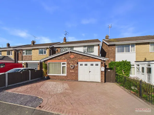 Ranscombe Crescent, Wrexham, LL13, photo 1