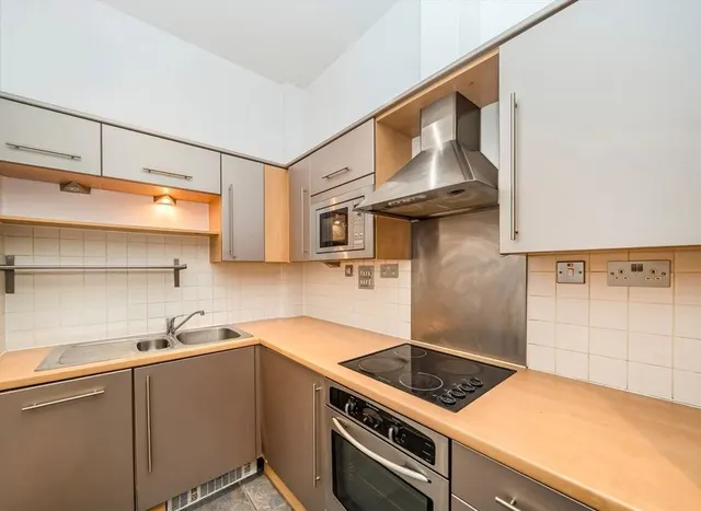 Peckham Grove, Peckham, SE15, photo 2