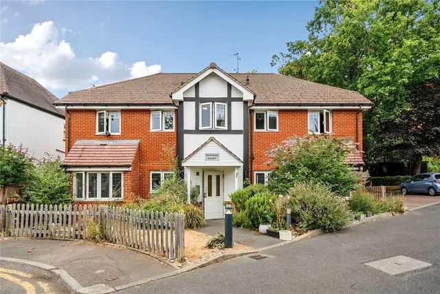 Springfield Gardens, West Wickham, BR4, photo 1