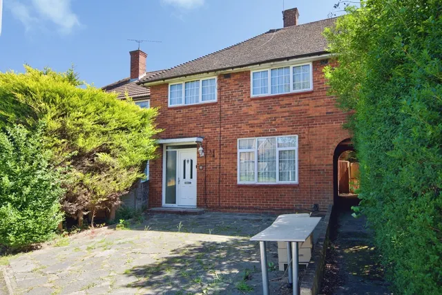 Balmoral Drive, Borehamwood, Hertfordshire, WD6, photo 1