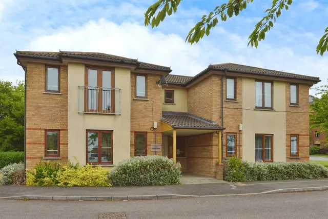 Devereux Place, Leadenhall, Milton Keynes, photo 1