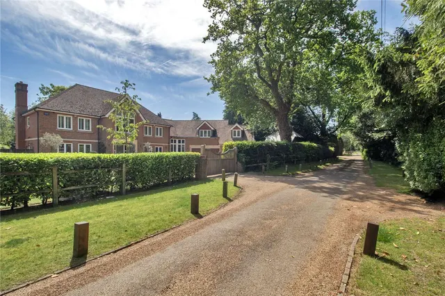 Photo 3 — Pembury Road, Tunbridge Wells, Kent, TN2 4ND