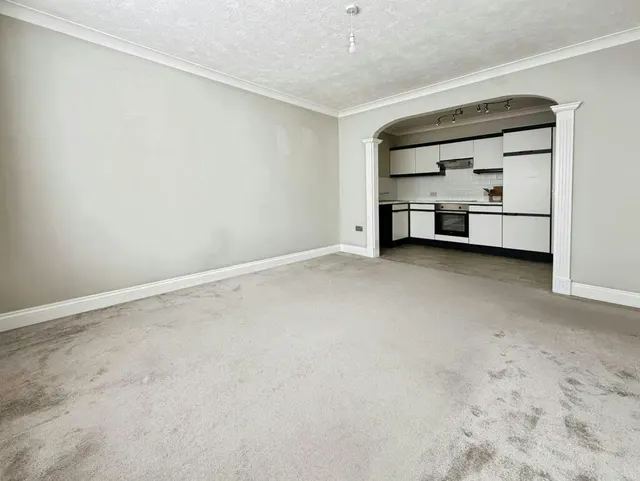 Eagle Road, Telford Court, TN31, photo 2