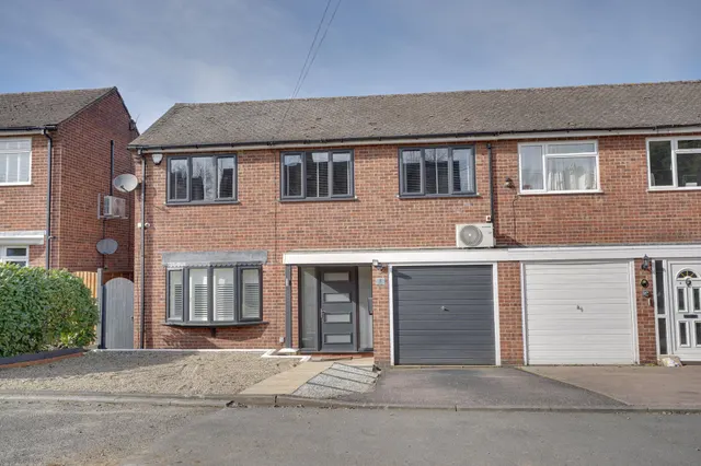 Vine Grove, Gilston, CM20, photo 1