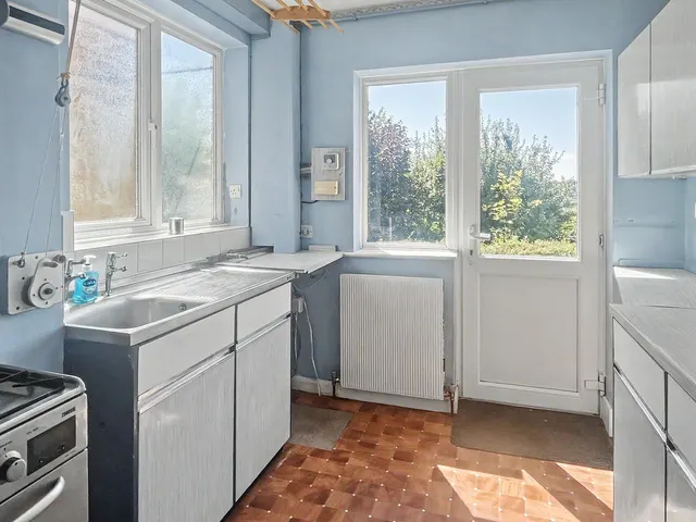 Photo 3 — Kelvin Close, Downley HP13 5ST