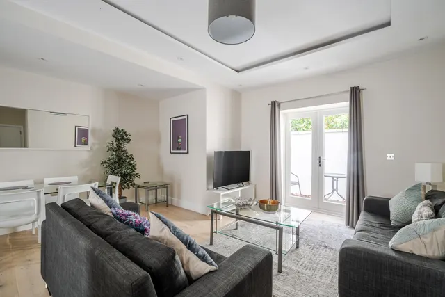 Oak Hill, Surbiton, KT6, photo 1