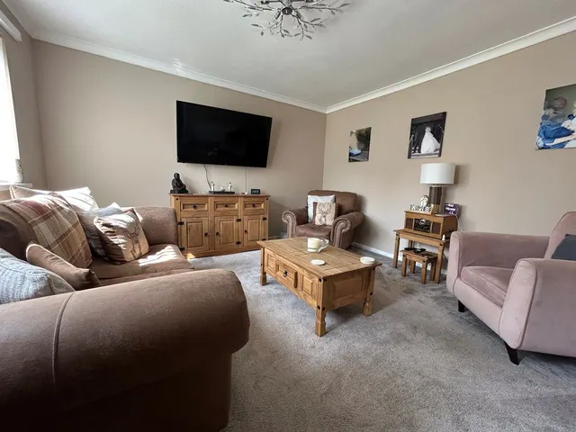 Cherwell Drive, Brownhills West, WS8, photo 3