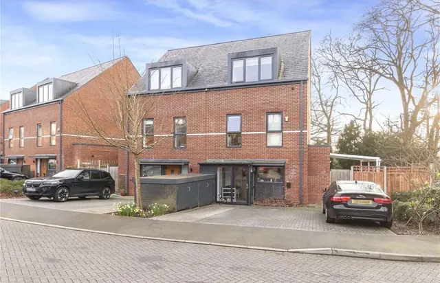 Cornell Gardens, Barnet, EN4 8FS, photo 1