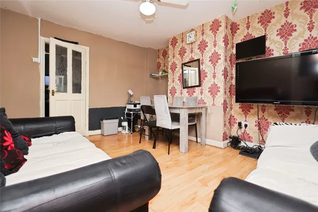 Essendon Road, Birmingham, B8, photo 2