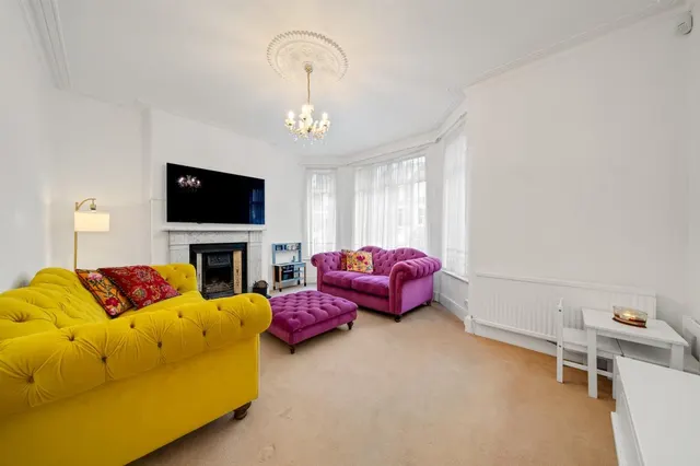 Eltham Park Gardens, SE9, photo 3