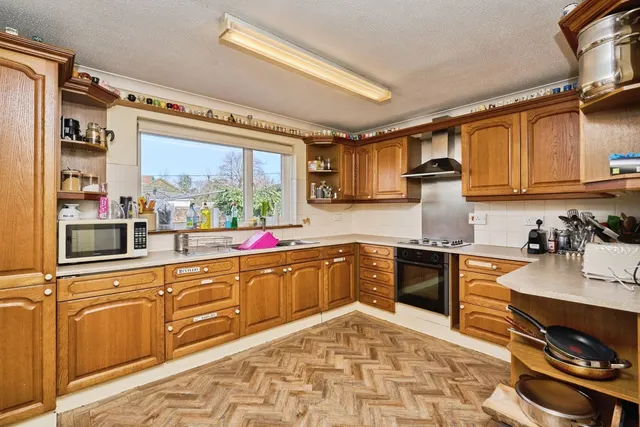 Denton Gardens, East Cowes, PO32, photo 3