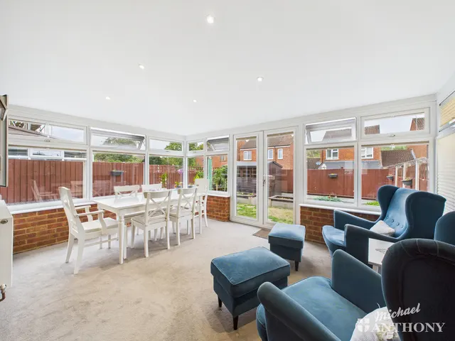 Photo 3 — Granes End, Great Linford, Milton Keynes, MK14 5DX
