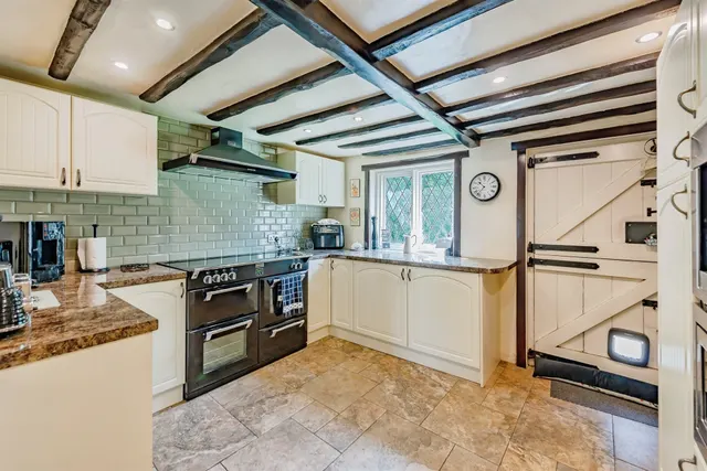 Hazelwick Mill Lane, Crawley, RH10, photo 2