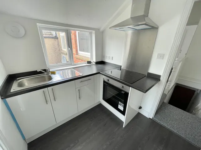 Photo 2 — Stanhope Road, Kingsthorpe, Northampton, NN2