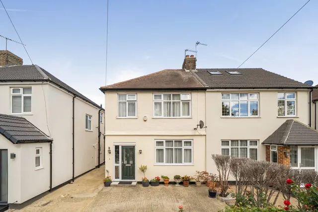 3 bedroom house, Field End Road, Ruislip, HA4