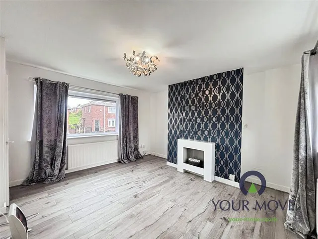 Photo 2 — Highstone Vale, Barnsley, S70