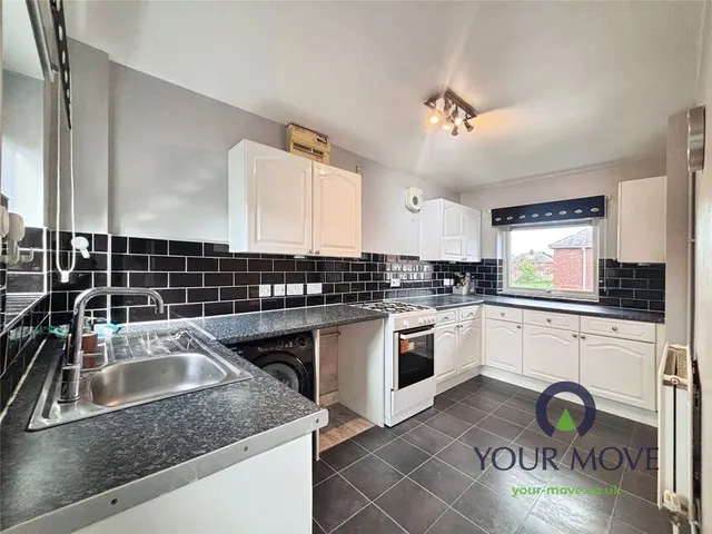 Photo 3 — Highstone Vale, Barnsley, S70