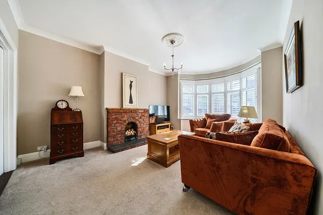 Falconwood Avenue, DA16, photo 2