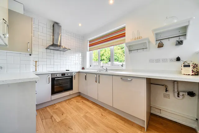 Falconwood Avenue, DA16, photo 3