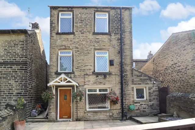 Meltham Road, Netherton, HD4, photo 3