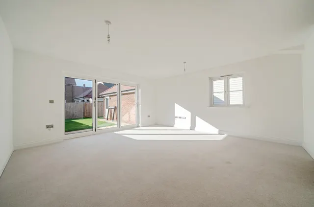 Angmering, BN16, photo 3