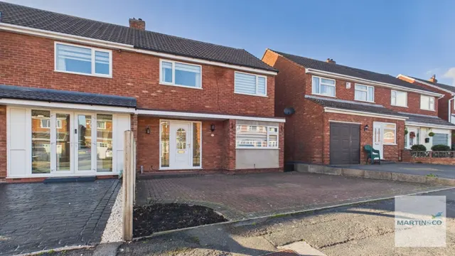 Torc Ave, Tamworth, B77, photo 1