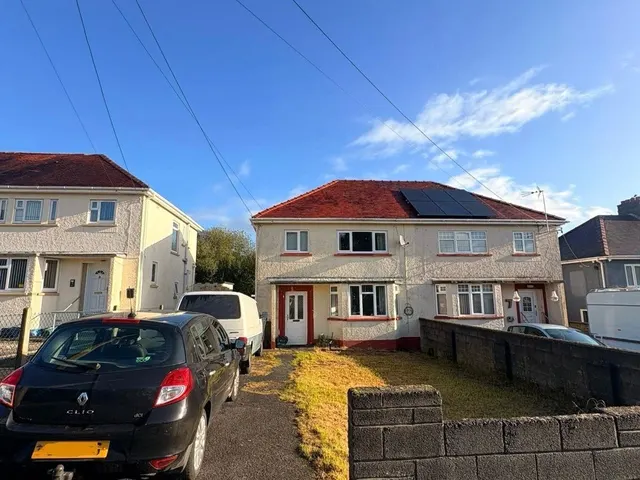 Lon Y Gruglas, Penybanc, SA18, photo 1