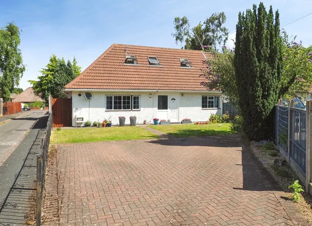Averton Square, Wollaton, Nottingham, NG8, photo 1