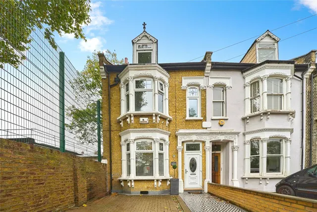 Upton Lane, London, E7, photo 1