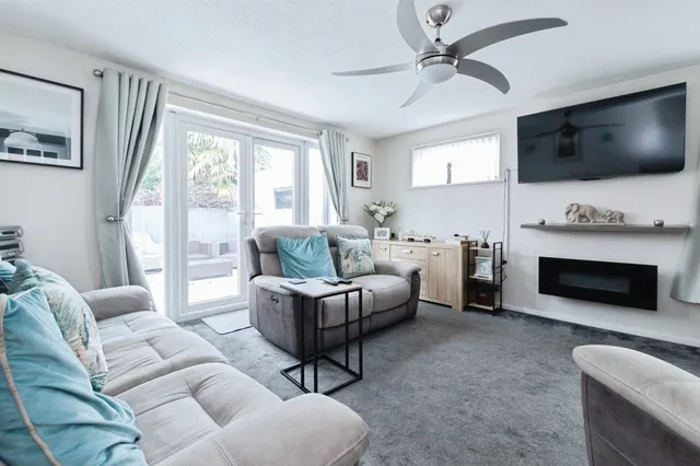 Photo 3 — Dunedin Drive, Ferndown