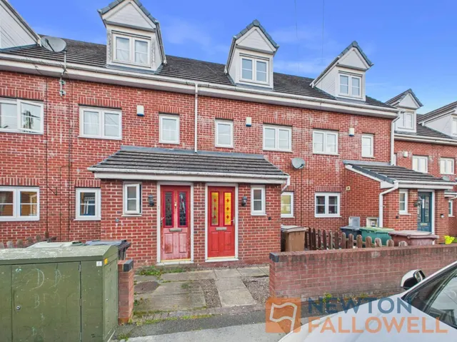 Victoria Street, Willenhall, WV13, photo 1