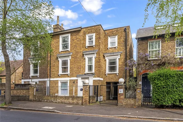 61 Aragon Road, Twickenham, TW1 3NG, photo 1