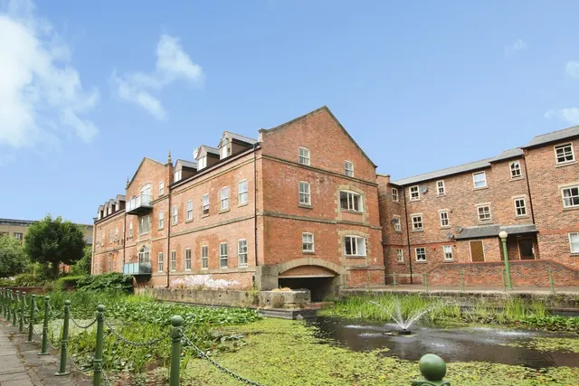 Navigation Walk, Leeds, West Yorkshire, LS10, photo 1