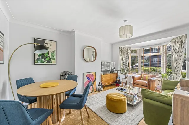 Beaulieu Close, East Twickenham, TW1, photo 2