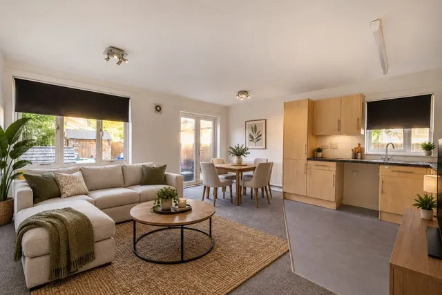 Aspen Grove, Fremington, EX31, photo 2