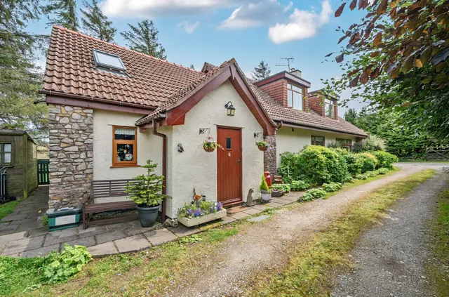 Llansannan, Denbigh, LL16, photo 1