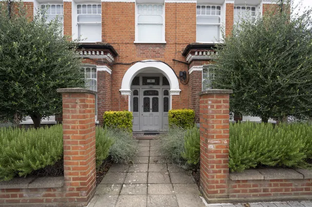 Top Floor, 2 Veronica Road, London, photo 1