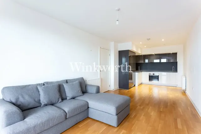 Butterfly Court, London, N15, photo 1