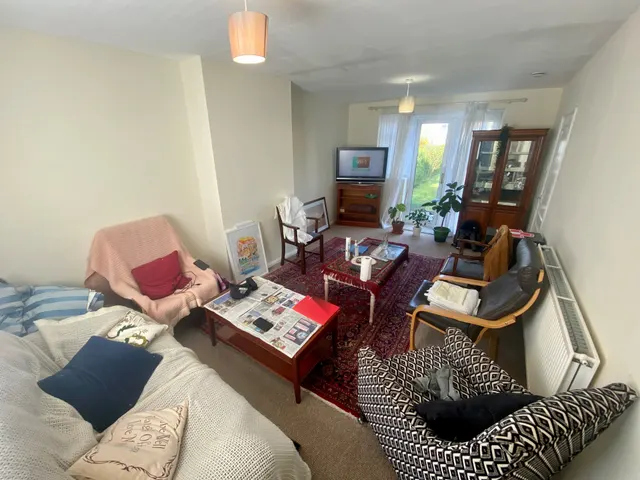 Photo 3 — Conifer Crescent, Clifton
