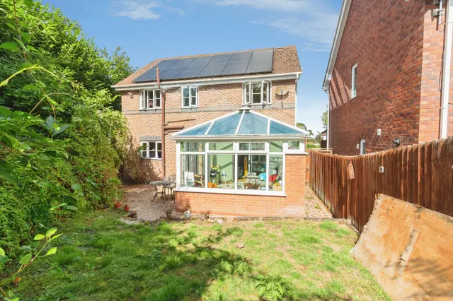 Greenacre, Hixon, ST18, photo 2