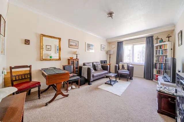 1 bedroom property — Fishers Lane, Chiswick, London, W4