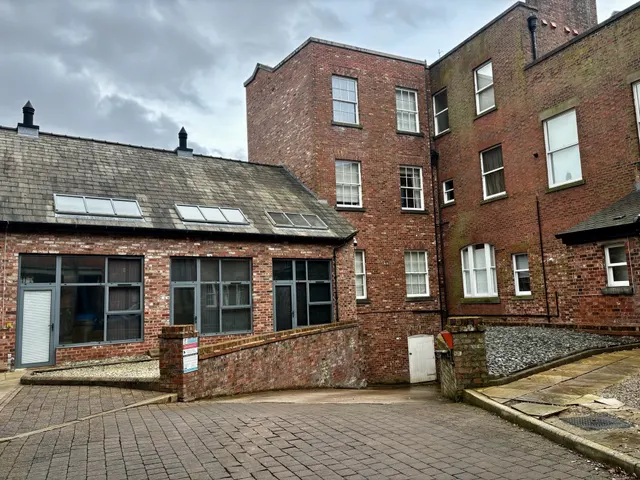 Winckley Street, PR1, photo 1