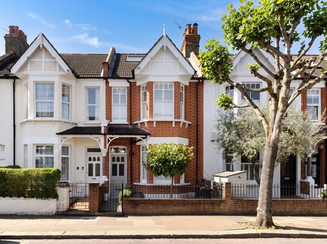 Clonmore Street, Southfields, London, SW18, photo 1