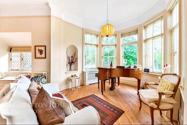 Burleigh Road, Ascot, photo 3