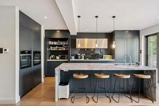 Ellerton Road, London, SW18, photo 3