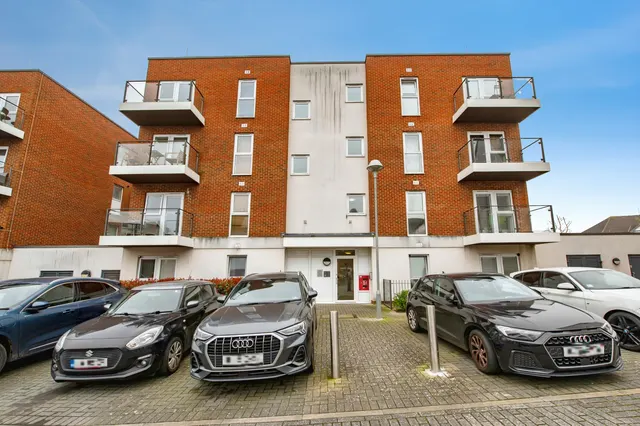 Alcock Crescent, Dartford, DA1, photo 1