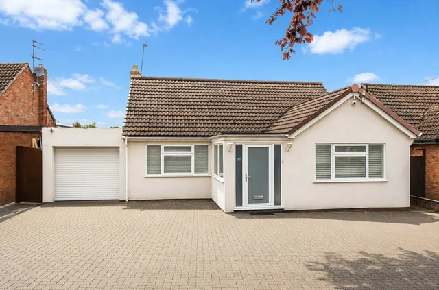Wordsworth Road, Shakespeare Gardens, Rugby, Warwickshire, CV22 6HY, photo 1