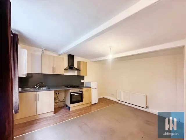 Blackmoorfoot Road, Crosland Moor, HD4, photo 2