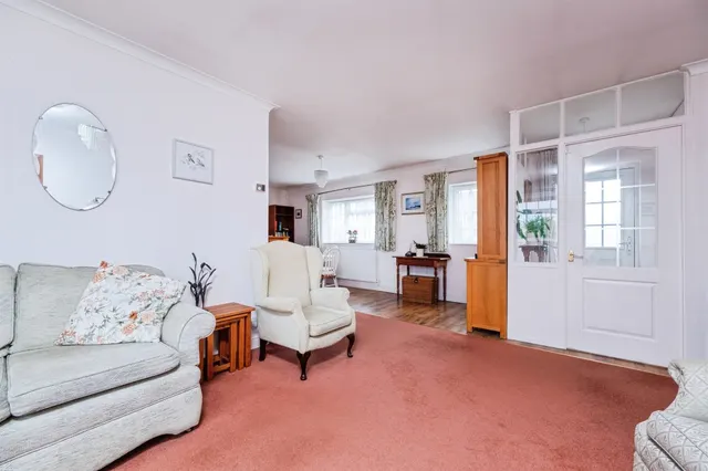 Bicester Road, Twyford, MK18, photo 3