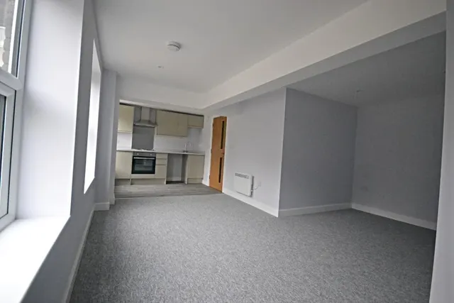 Broadfield Barton, Broadfield, RH11, photo 2